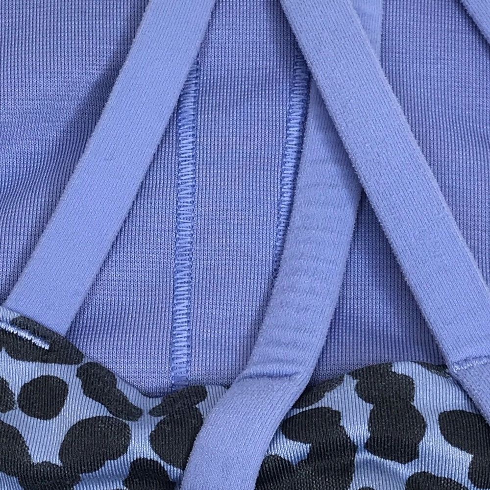 Lululemon Women’s Energy Bra Size 4 - Picture 5 of 6